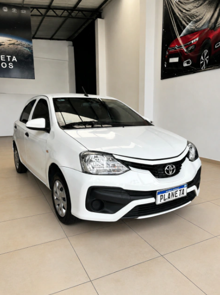 Vehículo 0km exhibido en showroom de Central Autos